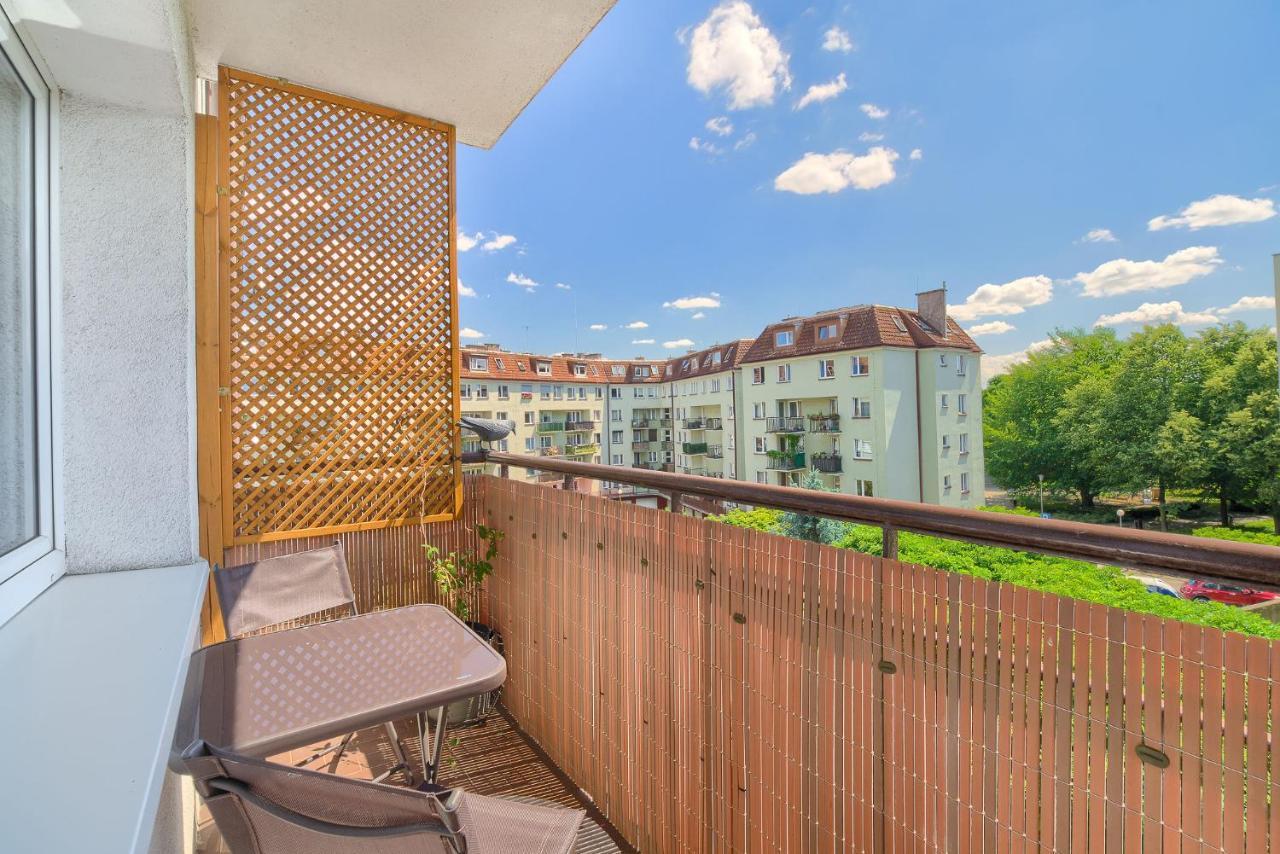 Family Center Spot Apartment Poznan Bagian luar foto