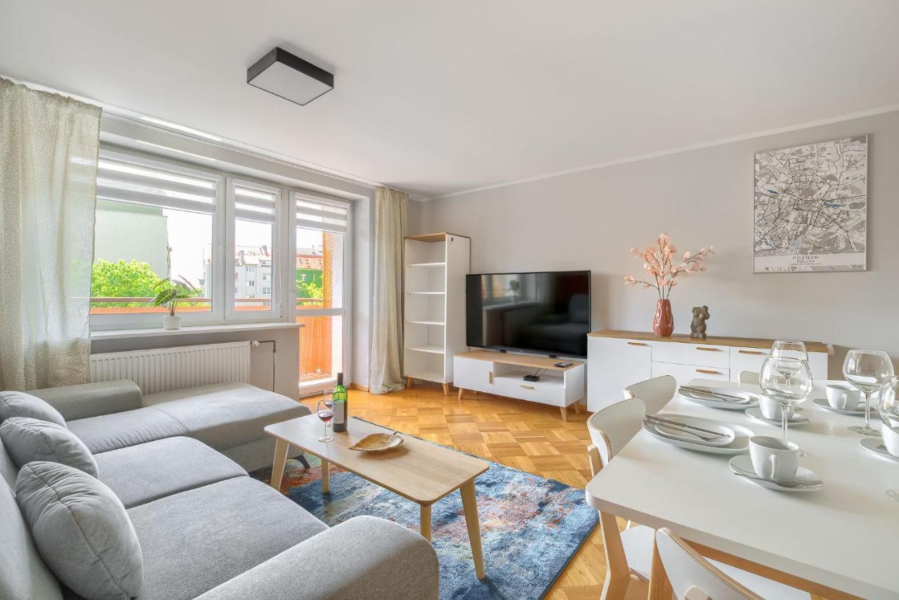 Family Center Spot Apartment Poznan Bagian luar foto
